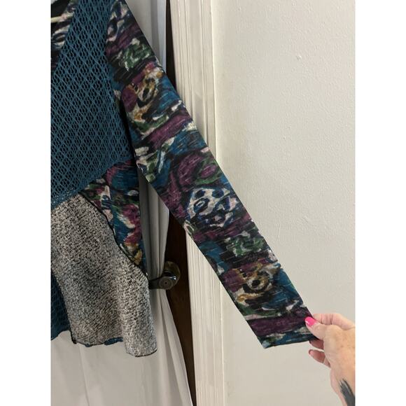 This & That Mixed Media Teal Gray Color Block Top Sz Xl - Picture 2 of 8
